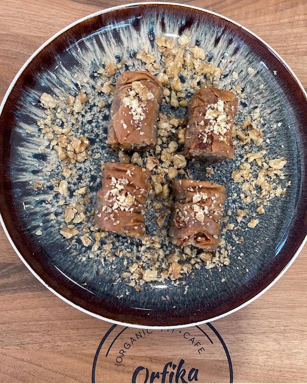 KARABUĞDAY CEVIZLI BAKLAVA 500G